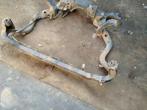 Підрамник передній Rover 75 (2)